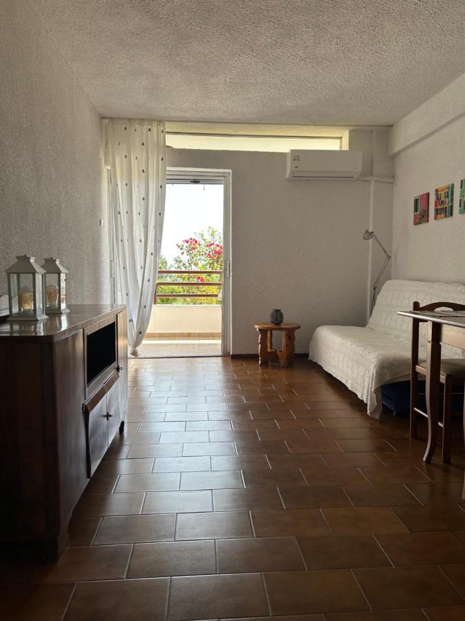 Mari E Monti Apartment Palaiontsiflikion Luaran gambar